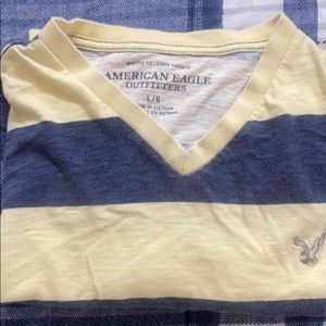 American eagle men’s large v neck